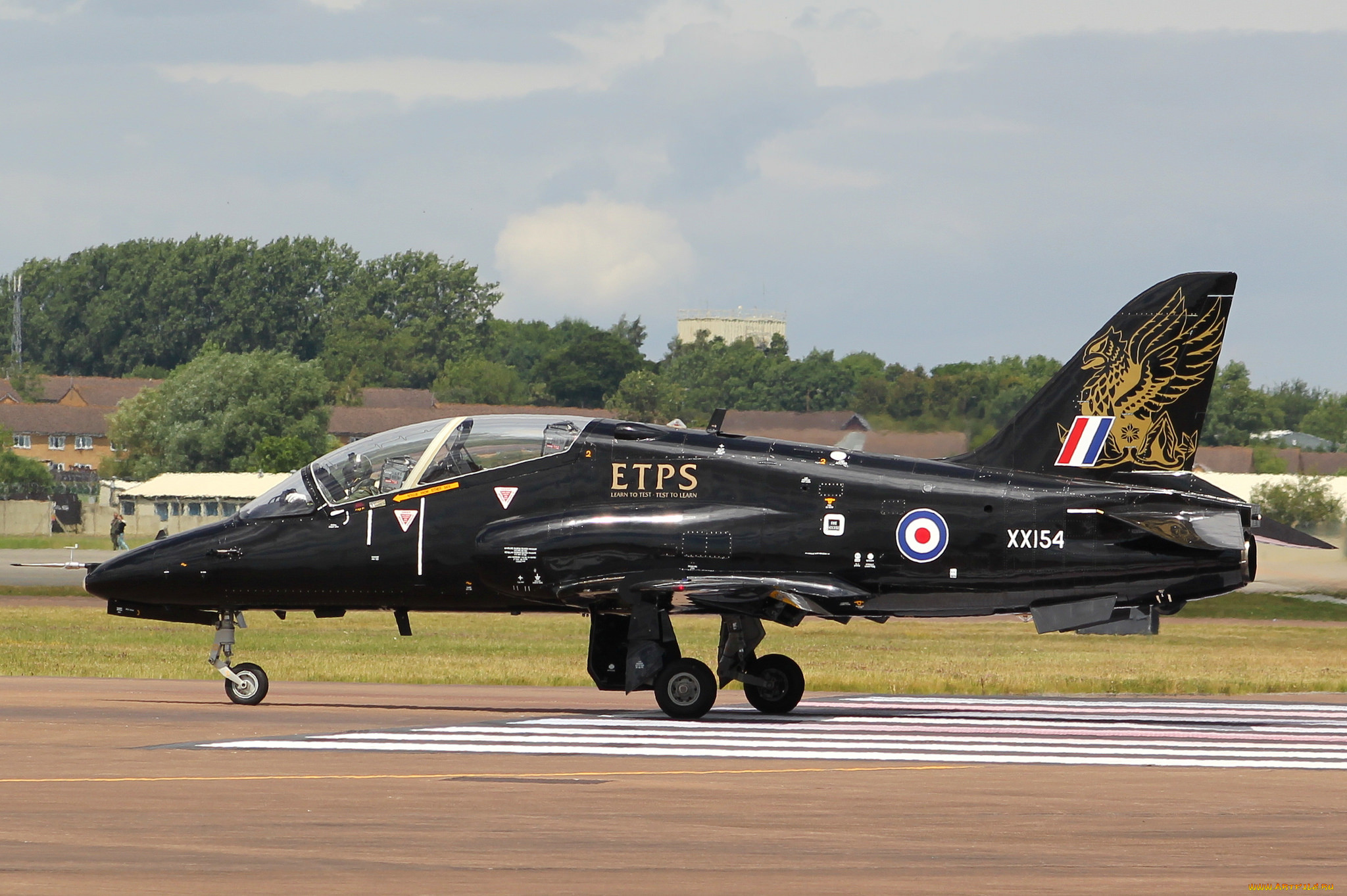 bae hawk qinetiq, ,  , , , 